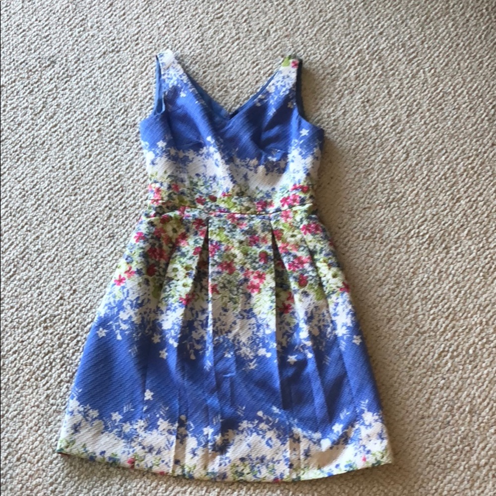Tahari dress size 6